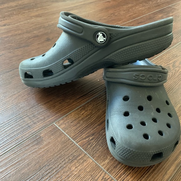 Black Crocs - Picture 2 of 3